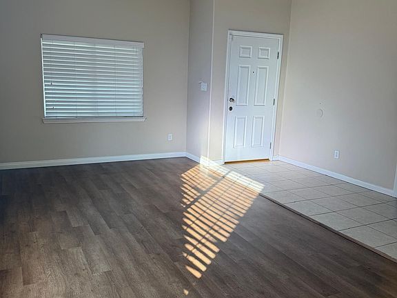 3rd image of 4111 Serene Oak Dr