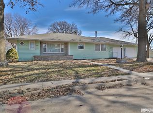 206 N Lawton St, Cook, NE 68329
