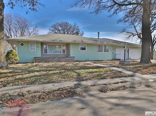 206 N Lawton St, Cook, NE 68329