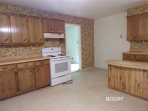 2nd image of 100 S Brackett St