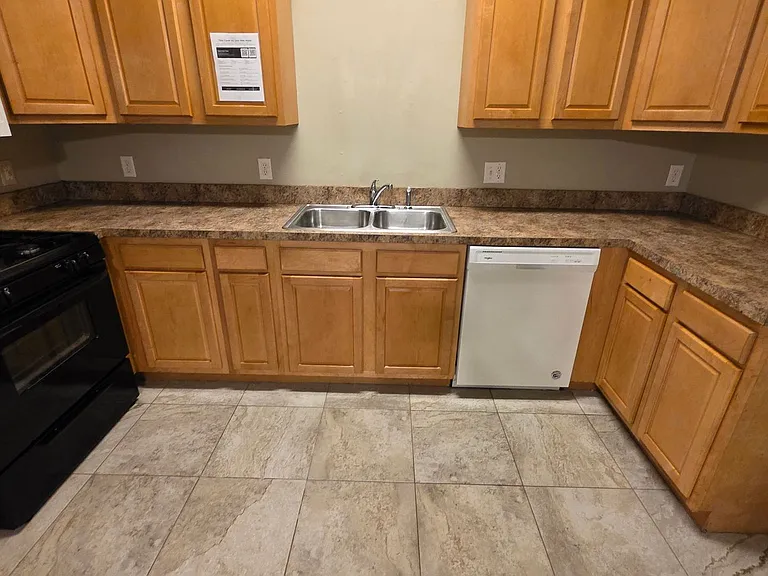 1716 W Palm Pl — Photo 10