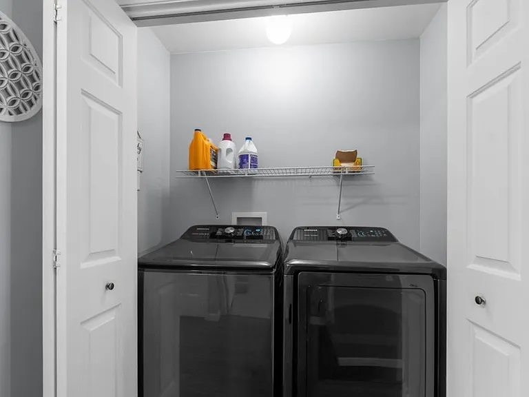 4912 S Klein Ave — Photo 9
