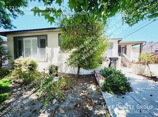 1914 N Greenbrier Rd, Long Beach, CA 90815