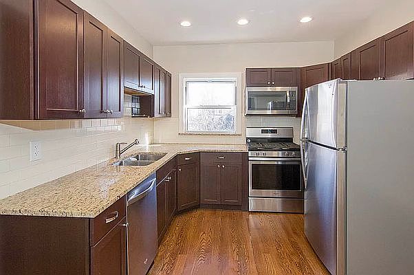1st image of 2167 48th St #2
