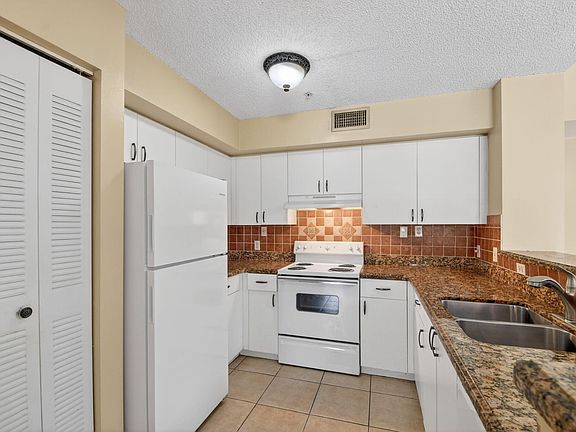 2nd image of 7864 Sonoma Springs Circle #206