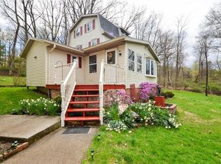 4896 Spring Dr, Center Valley, PA 18034