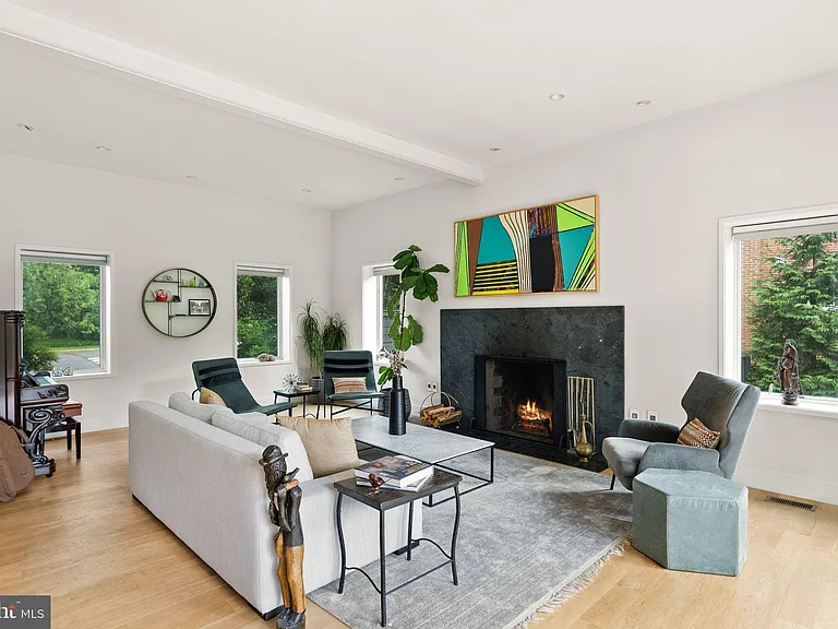 3820 Argyle Ter NW — Photo 7