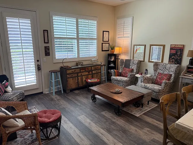 1540 Rose Arbor Ln — Photo 12