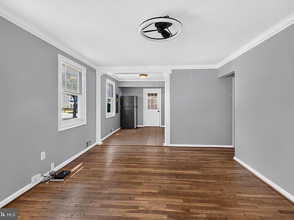 2nd image of 608 Burgundy Dr