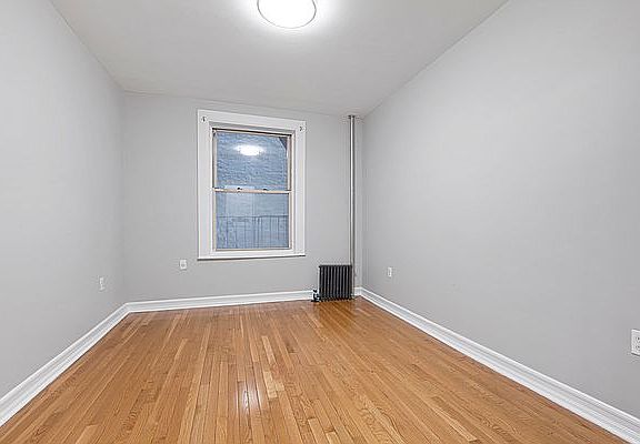 3rd image of 540 W 180th St APT 25