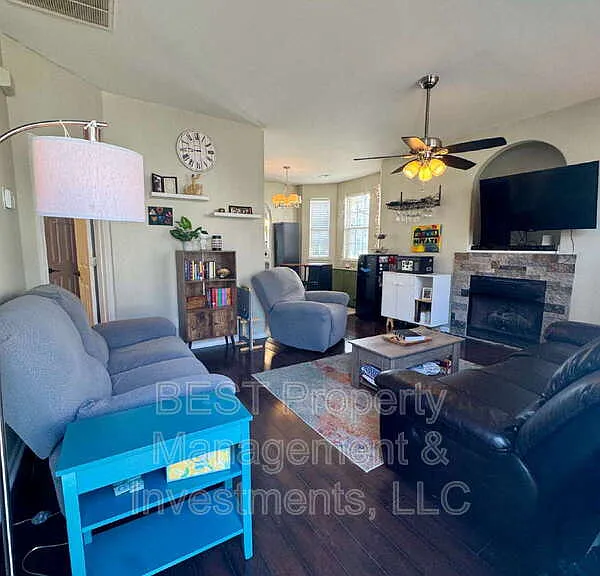 8130 Kings Creek Dr — Photo 4