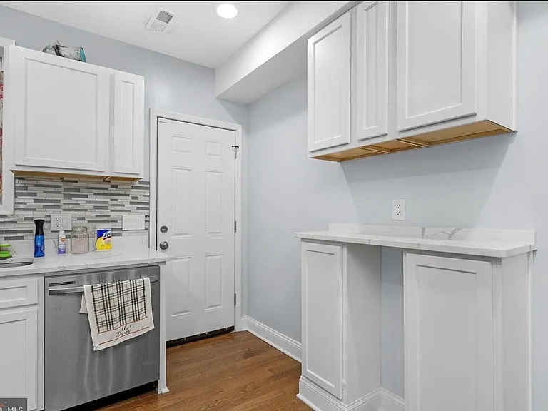 2227 Cecil Ave — Photo 10