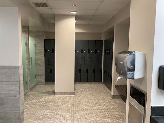 5th image of 177 107th Ave NE APT 808