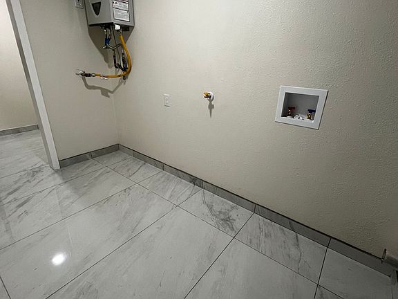 2nd image of 3329 W Beverly Blvd #1/2