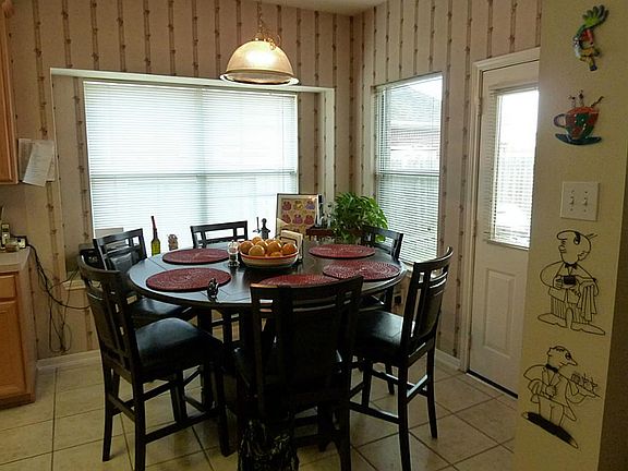 5th image of 2410 Suncreek Ln