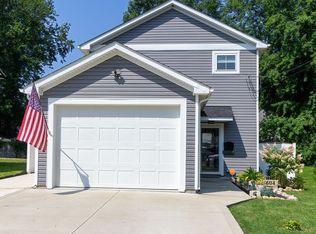 5604 Hickory St, Mentor On The Lake, OH 44060