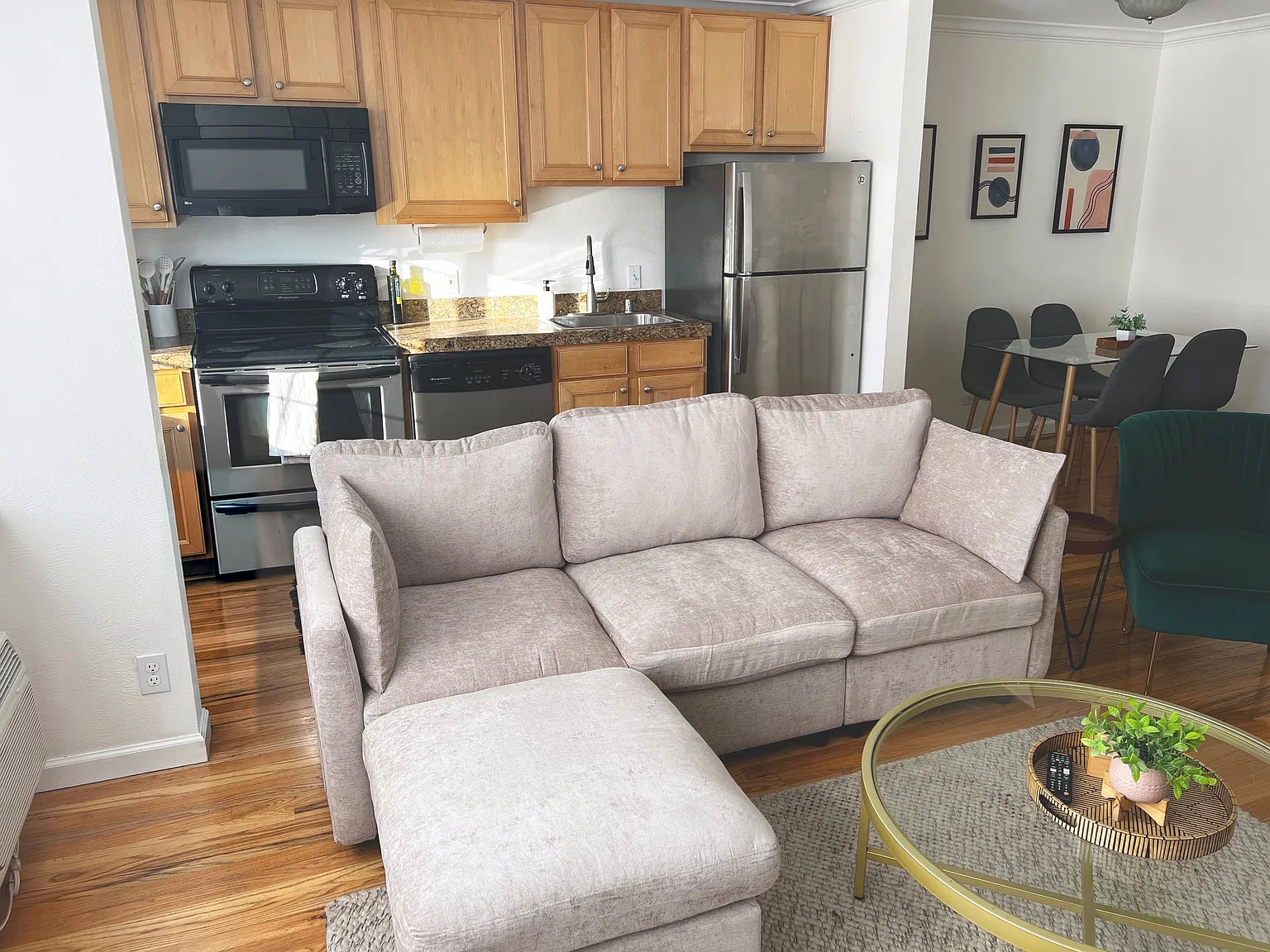 1450 Albion St — Photo 3