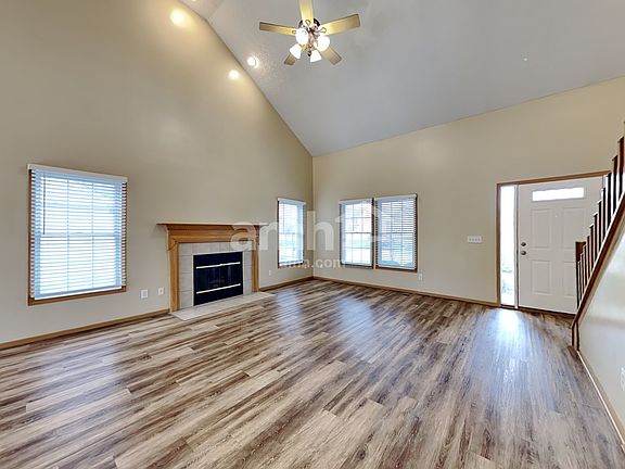 4th image of 7827 Edgewater Ct