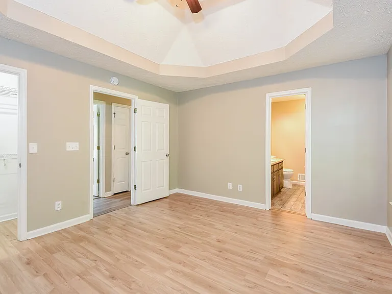 503 Brooksdale Dr — Photo 10