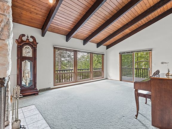5th image of 19 Acorn Dr