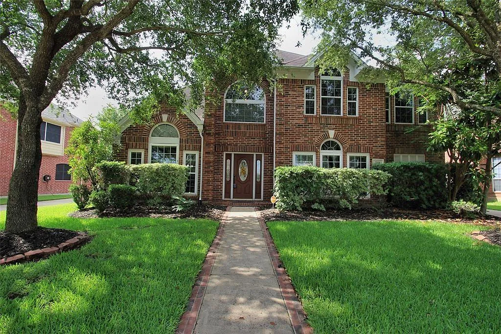 4 bed, 3.5 bath, 3009 sqft, $2,900 — Photo 1