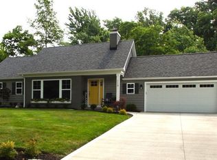 113 Harvey Pkwy, Avon Lake, OH 44012