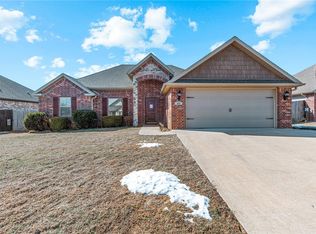 959 Stone St, Cave Springs, AR 72718