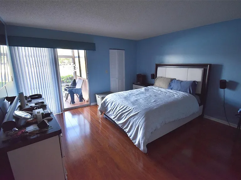 4301 Martinique Cir #K1 — Photo 12