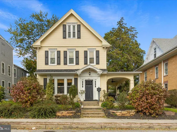 321 3rd St, New Cumberland, PA 17070