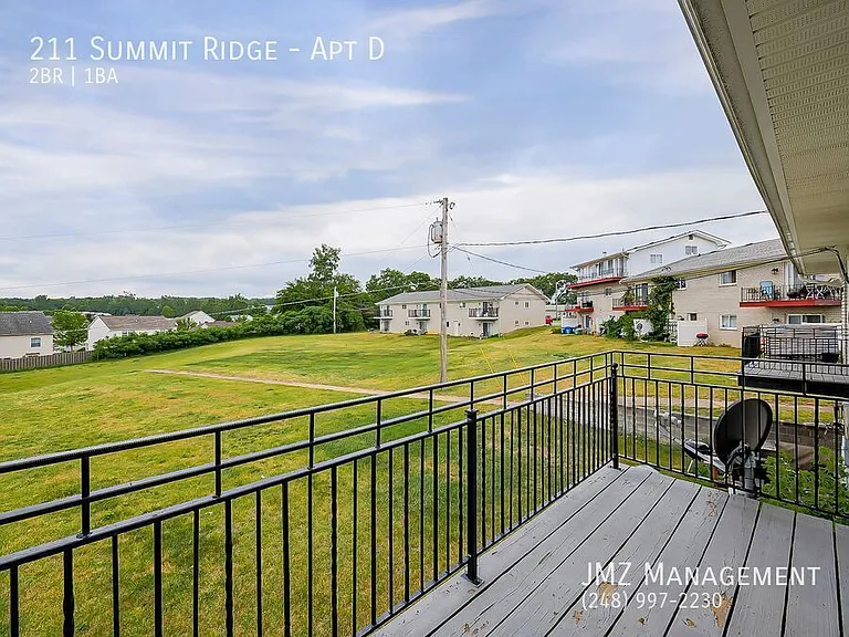 211 Summit Rdg #D — Photo 22
