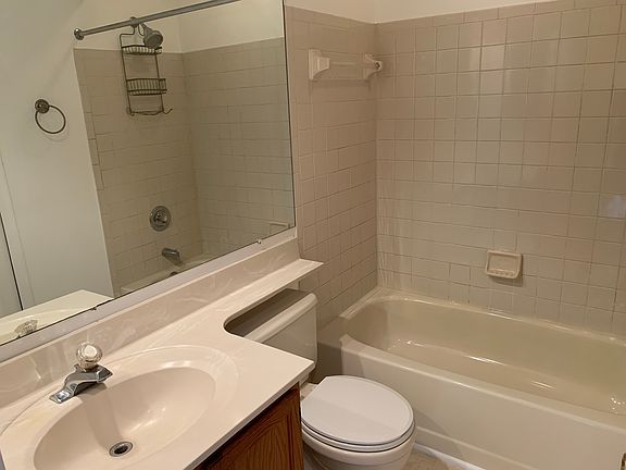 2nd image of 15435 Windsong Ln