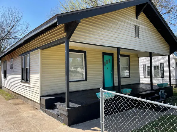 107 N Chickasaw Ave, Bartlesville, OK 74003