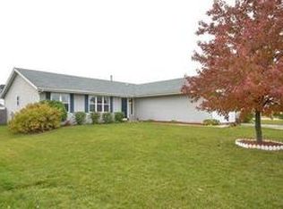 7011 Thomas Dr, Loves Park, IL 61111
