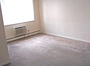 15610 Madison Ave APT 304, Lakewood, OH 44107