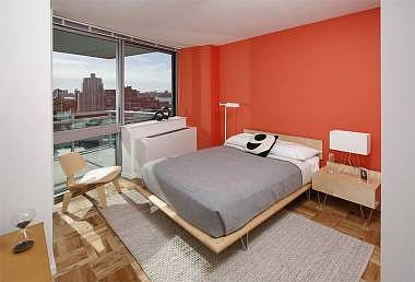 5th image of 505 W 37th St APT 33H