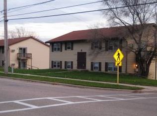 1113 W Fulton St APT 2, Edgerton, WI 53534