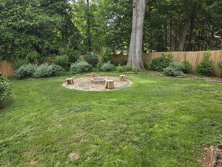 4680 Forestmanor Dr — Photo 12