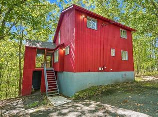 5231 Woodbridge Dr E, Bushkill, PA 18324