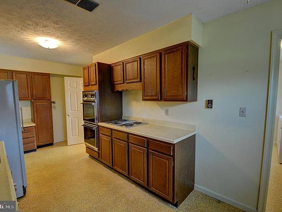 5th image of 421 Briarmont Dr
