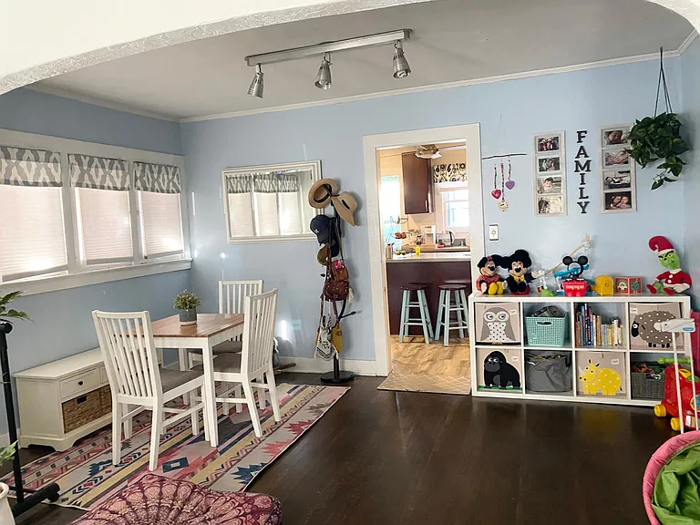 533 S Walnut Ave — Photo 9