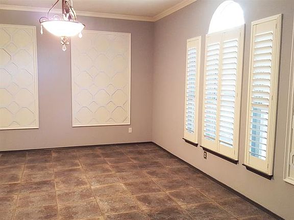 2nd image of 3848 Kirby Dr