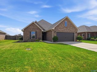 17462 Fieldway Cir NW, Harvest, AL 35749