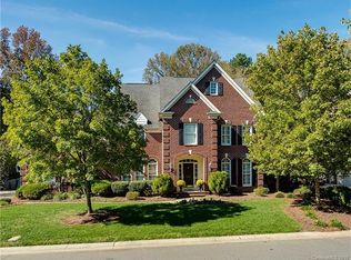233 Sardis Pointe Rd, Matthews, NC 28105