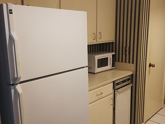 4th image of 3109 Heritage Dr APT 12