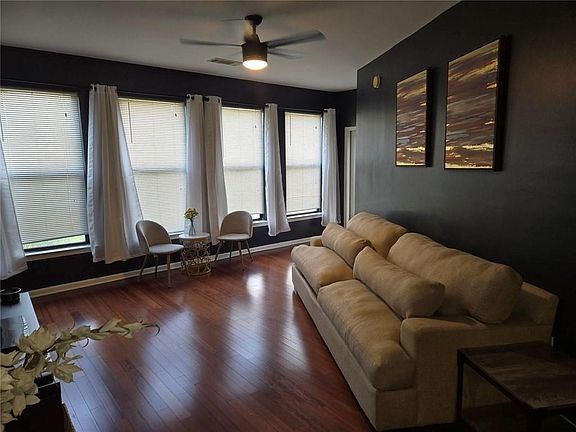 5th image of 898 Oak St SW Unit 3203