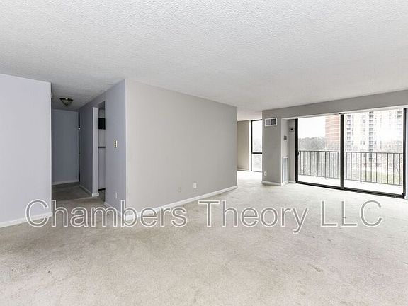 4th image of 2300 Pimmit Dr APT 914