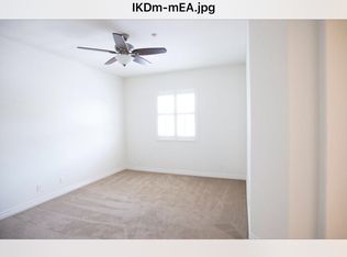 492 Shootingstar Ln, Simi Valley, CA 93065