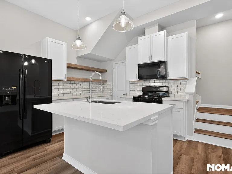 208 Clark Meadows Ln — Photo 5