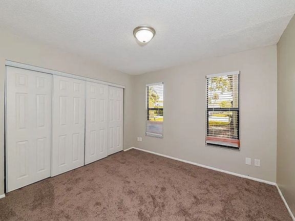 4th image of 8213 Country Oaks Ct