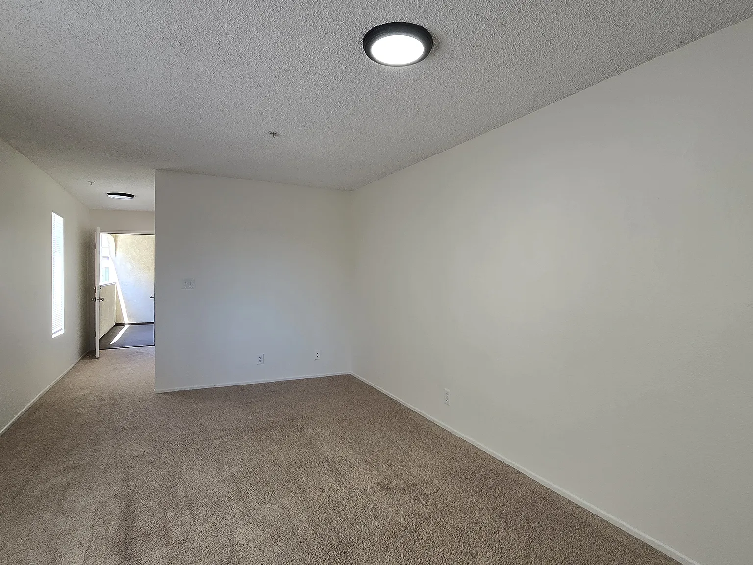 1 bed, 600 sqft, $1,900 — Photo 3